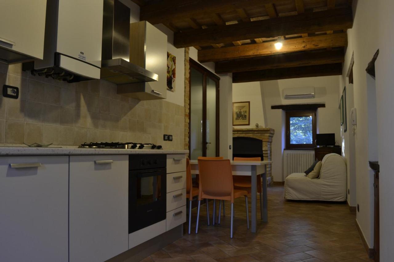 Agriturismo Forestale Luti Treia Szoba fotó
