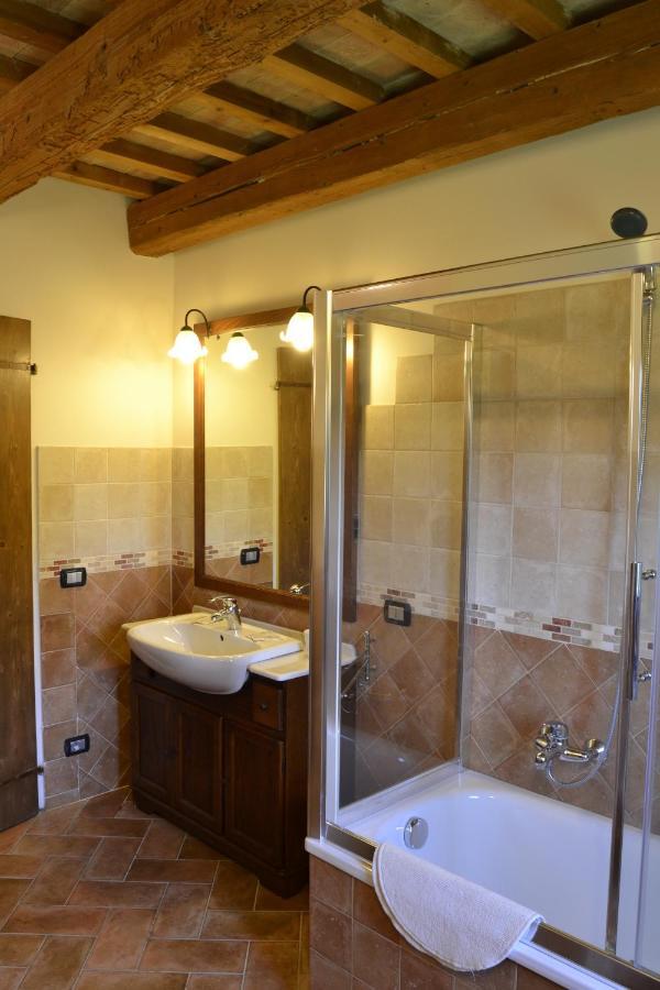 Agriturismo Forestale Luti Treia Szoba fotó