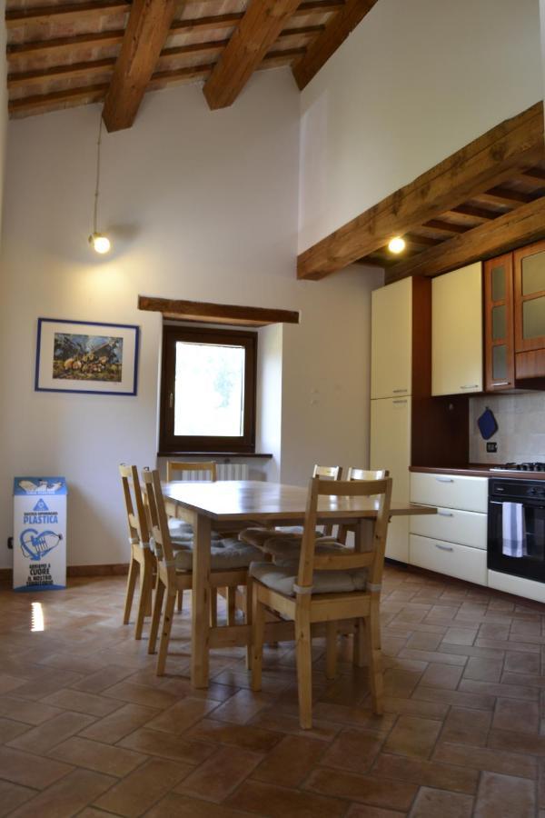 Agriturismo Forestale Luti Treia Szoba fotó